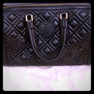 Gorgeous Tory Burch Lambskin leather Black Satchel